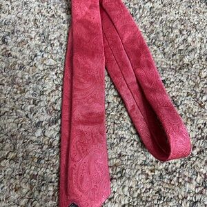 Express Vibrant Dark Pink Paisley Tie